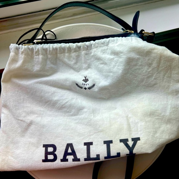 Bally vintage monogrammed cross body bag. - Picture 10 of 10